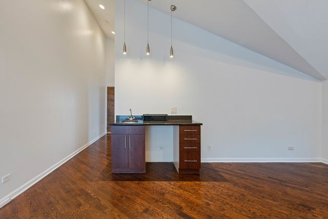 4800 S Saint Lawrence Avenue 3N, Chicago, IL 60615