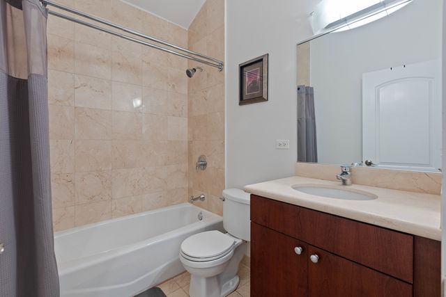 4800 S Saint Lawrence Avenue 3N, Chicago, IL 60615