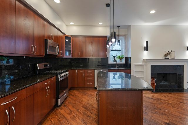 4800 S Saint Lawrence Avenue 3N, Chicago, IL 60615