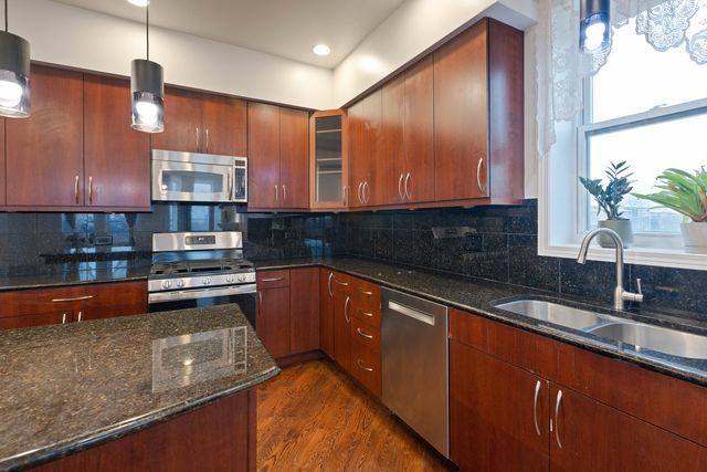 4800 S Saint Lawrence Avenue 3N, Chicago, IL 60615