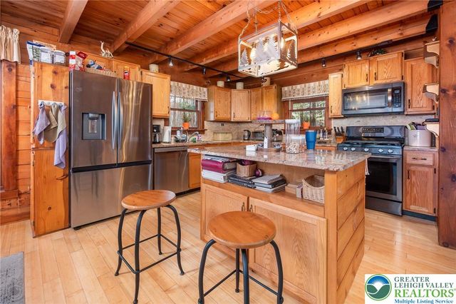60 Gallaher Drive, Towamensing Twp, PA 18235