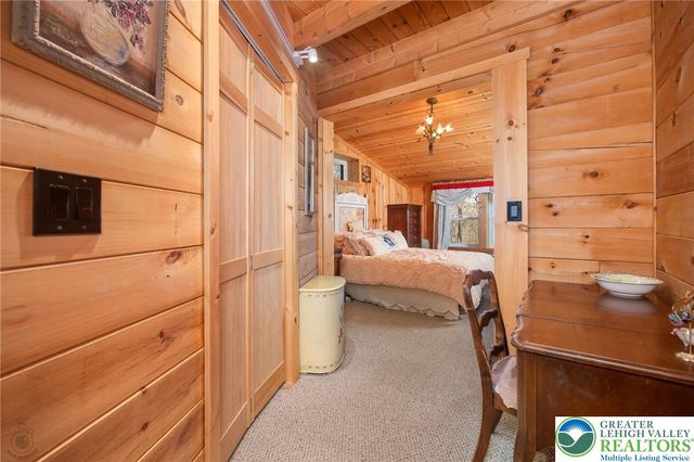 60 Gallaher Drive, Towamensing Twp, PA 18235