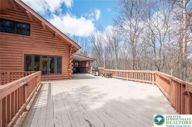 60 Gallaher Drive, Towamensing Twp, PA 18235