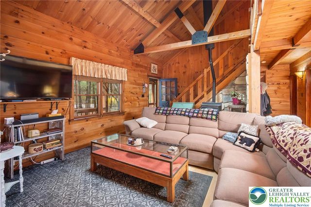 60 Gallaher Drive, Towamensing Twp, PA 18235