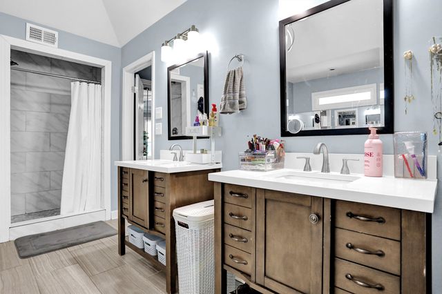 4045 BARTLETT COUNTRY RD, Bartlett, TN 38135