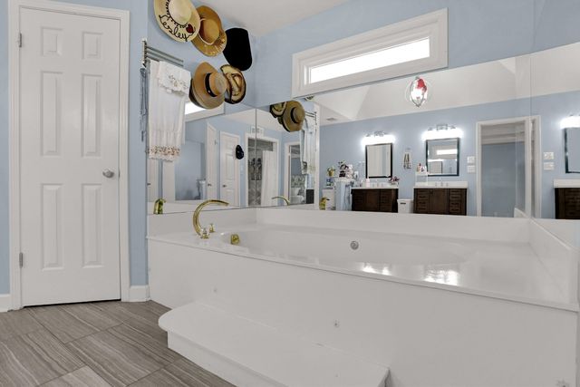 4045 BARTLETT COUNTRY RD, Bartlett, TN 38135