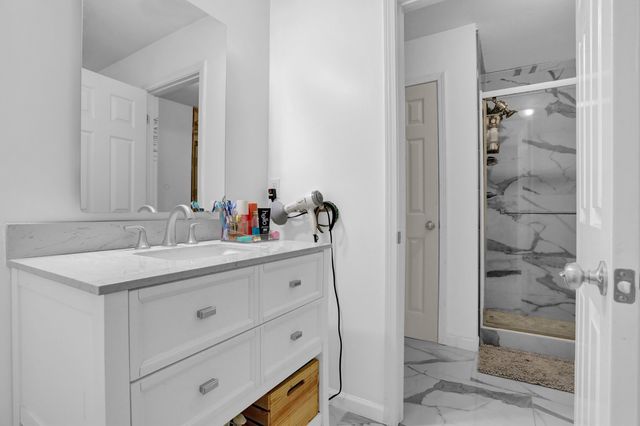 4045 BARTLETT COUNTRY RD, Bartlett, TN 38135