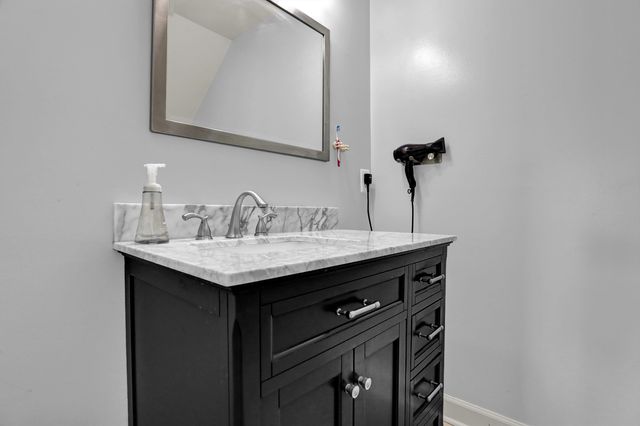 4045 BARTLETT COUNTRY RD, Bartlett, TN 38135