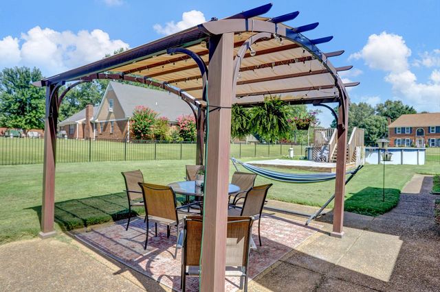 4045 BARTLETT COUNTRY RD, Bartlett, TN 38135