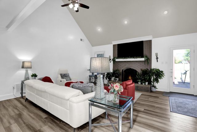 4045 BARTLETT COUNTRY RD, Bartlett, TN 38135