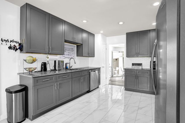 4045 BARTLETT COUNTRY RD, Bartlett, TN 38135