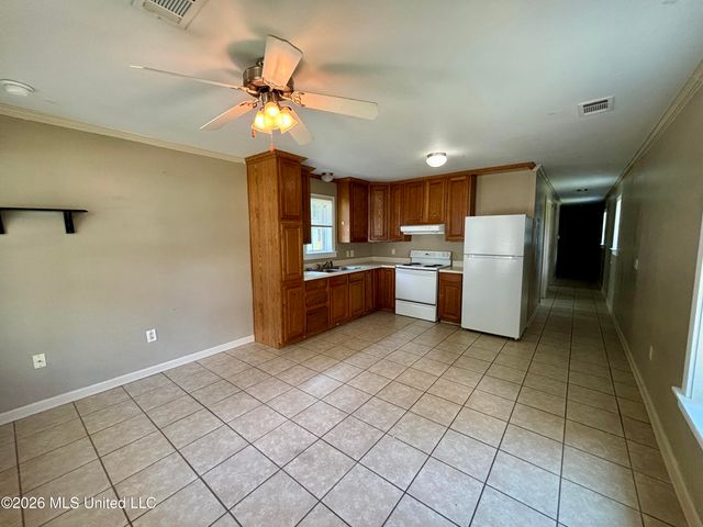 2535 N 12th Street, Ocean Springs, MS 39564