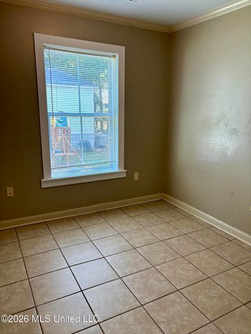 2535 N 12th Street, Ocean Springs, MS 39564