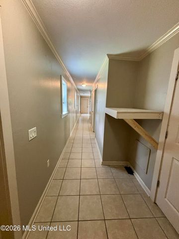 2535 N 12th Street, Ocean Springs, MS 39564