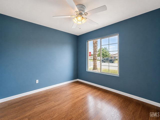 11008 Camino La Paz, Bakersfield, CA 93306
