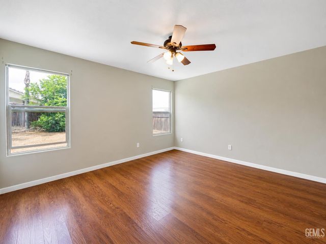 11008 Camino La Paz, Bakersfield, CA 93306
