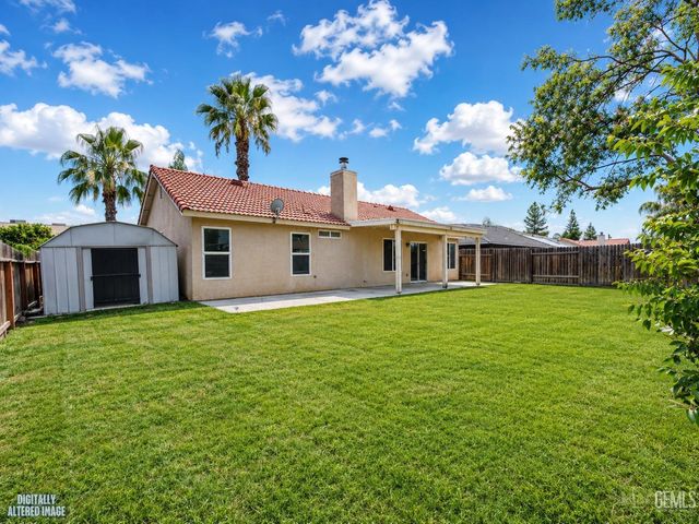 11008 Camino La Paz, Bakersfield, CA 93306