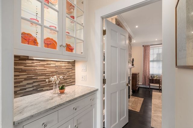 1 Chestnut Street 3B, Boston, MA 02108