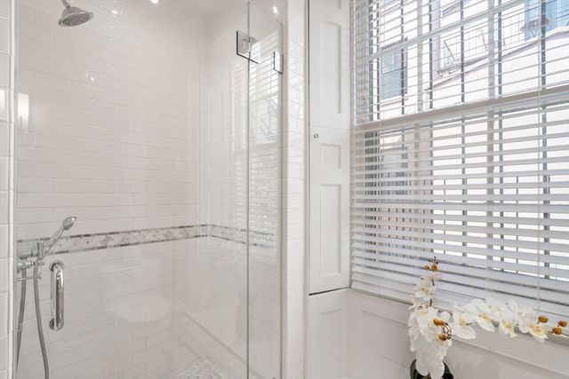 1 Chestnut Street 3B, Boston, MA 02108