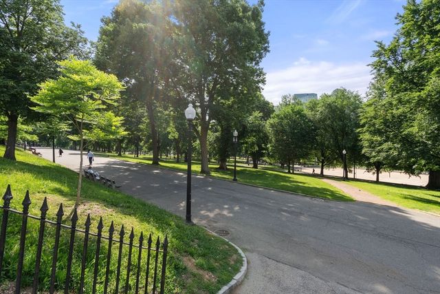 1 Chestnut Street 3B, Boston, MA 02108