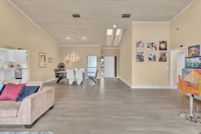7640 NW 87th Avenue, Tamarac, FL 33321
