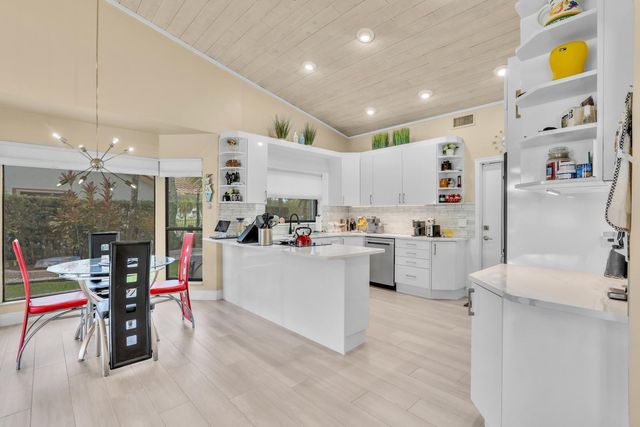 7640 NW 87th Avenue, Tamarac, FL 33321