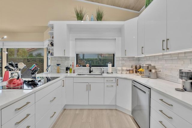 7640 NW 87th Avenue, Tamarac, FL 33321