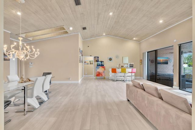 7640 NW 87th Avenue, Tamarac, FL 33321