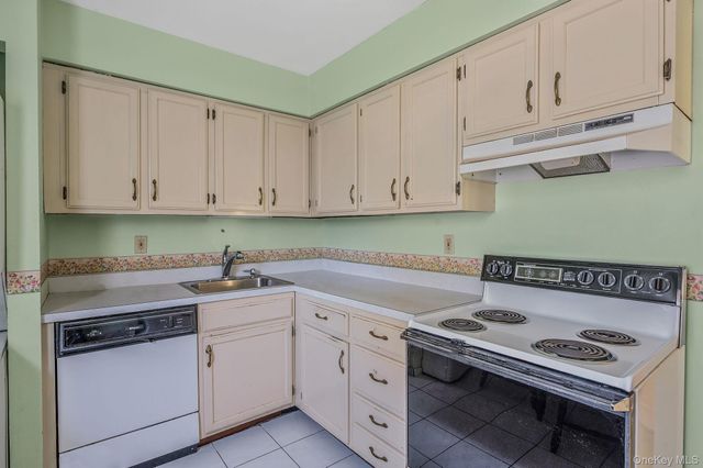 47 Harbor N, Amityville, NY 11701
