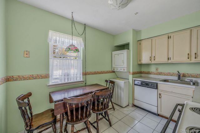 47 Harbor N, Amityville, NY 11701
