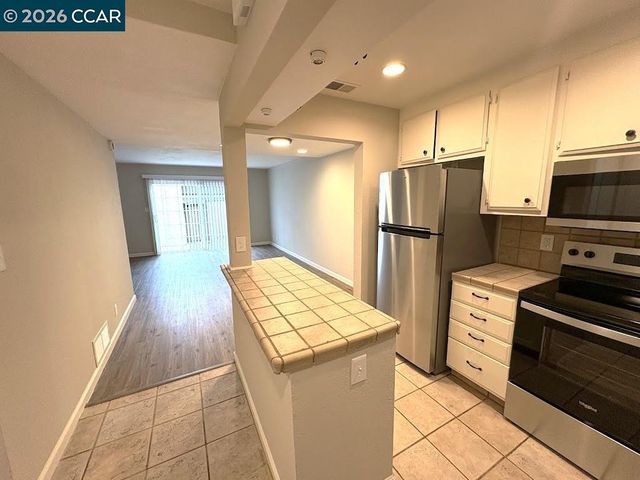 46 Meadowbrook Circle, Pittsburg, CA 94565