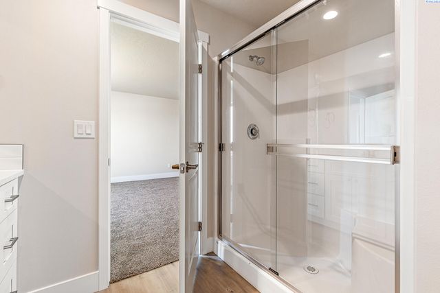 7402 Grapevine Ct, West Richland, WA 99353