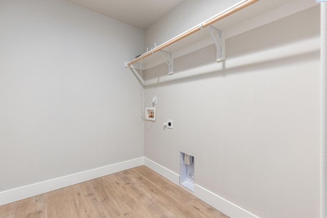 7402 Grapevine Ct, West Richland, WA 99353