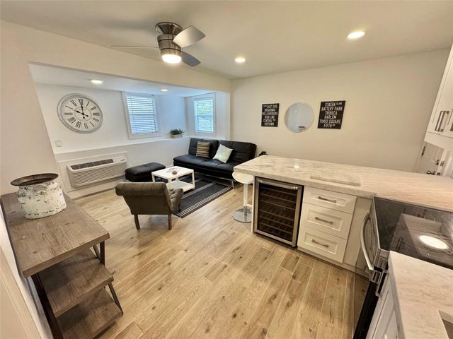 412 Pacific Street 11A, Houston, TX 77006