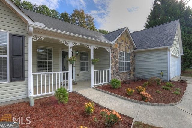 3284 Rockwalk Terrace, Loganville, GA 30052