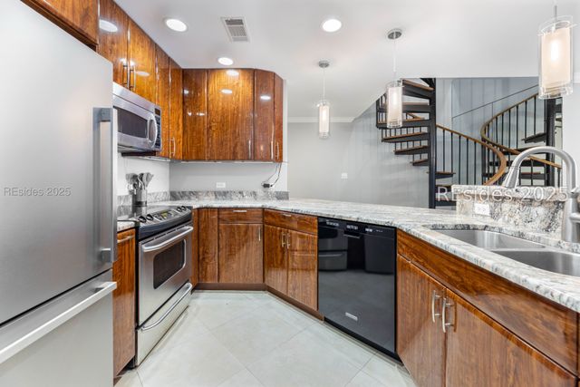 13 Harbourside Ln Apt 7165, Hilton Head Island, SC 29928