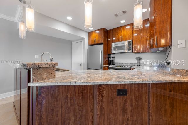 13 Harbourside Ln Apt 7165, Hilton Head Island, SC 29928