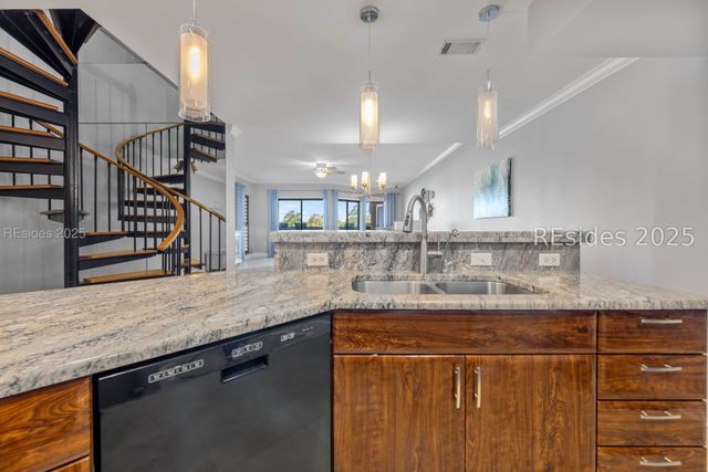 13 Harbourside Ln Apt 7165, Hilton Head Island, SC 29928