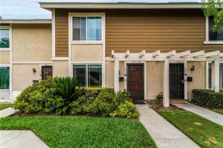 2921 S Sycamore St E, Santa Ana, CA 92707