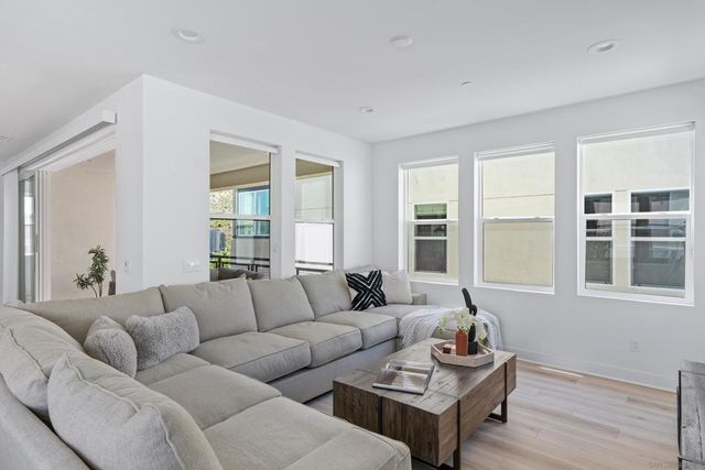 8011 Rubicon Way, San Diego, CA 92126