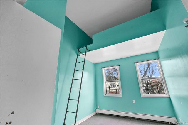 1424 Astoria Boulevard 6, Astoria, NY 11102