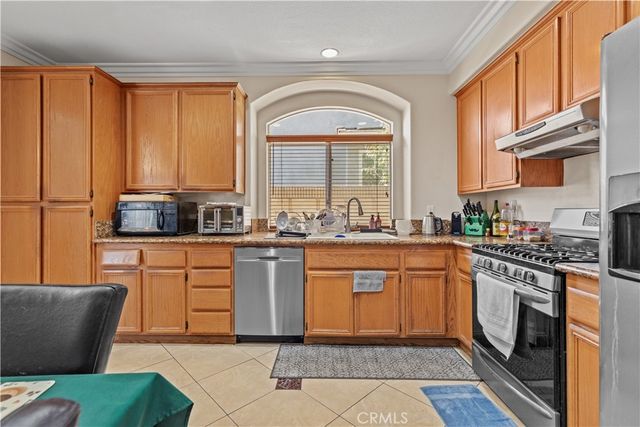 5770 Centerstone Ct, Westminster, CA 92683