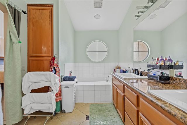 5770 Centerstone Ct, Westminster, CA 92683