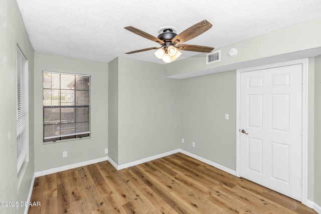 355 Lakepointe Dr Unit 102, Altamonte Springs, FL 32701