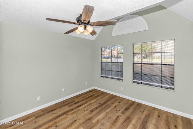 355 Lakepointe Dr Unit 102, Altamonte Springs, FL 32701