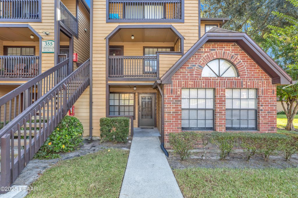 355 Lakepointe Dr Unit 102, Altamonte Springs, FL 32701