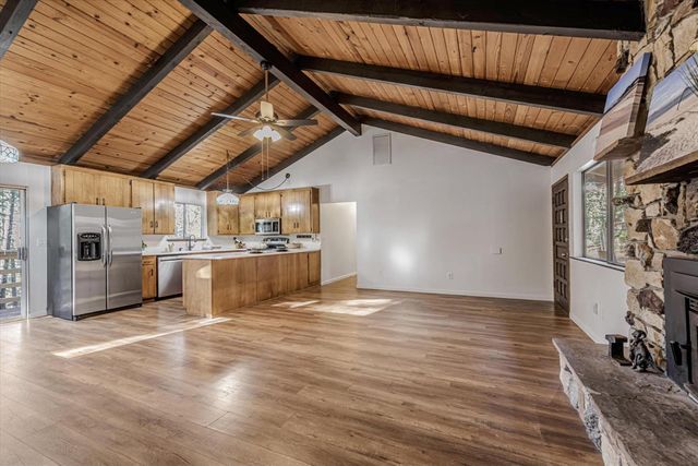 2900 Shady Ln, Pollock Pines, CA 95726