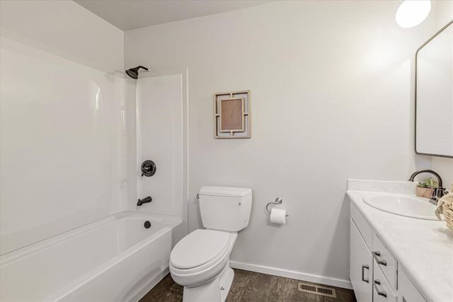 2900 Shady Ln, Pollock Pines, CA 95726