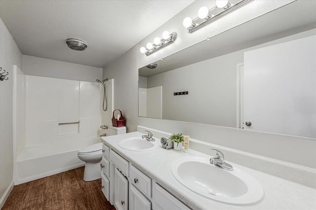2900 Shady Ln, Pollock Pines, CA 95726