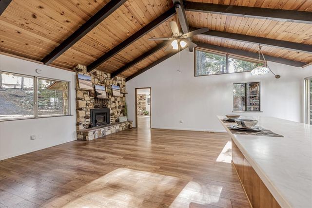 2900 Shady Ln, Pollock Pines, CA 95726